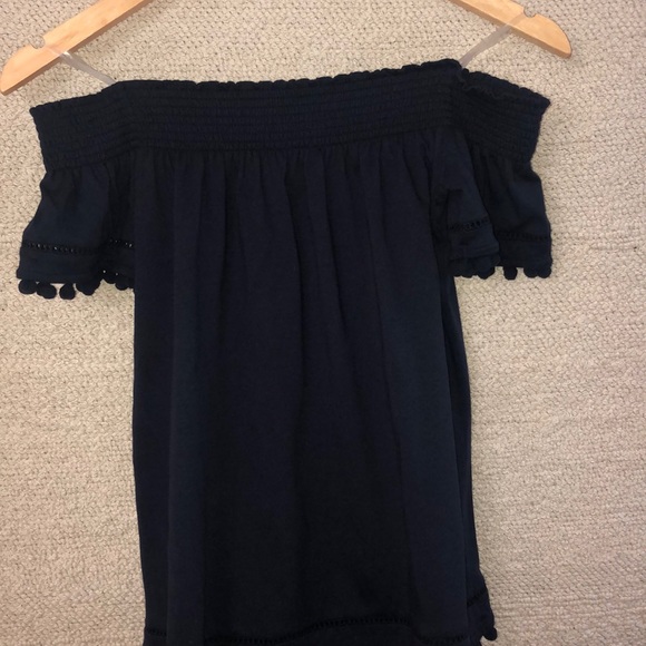 Off the shoulder top - Picture 2 of 5